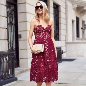 ワンピース SELF PORTRAIT BURGUNDY LACE PEPLUM MIDI DRESS Red Guipure Lace Button Midi Dress – self-portrait-US